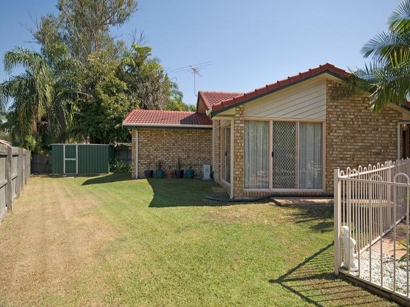 13 Gulubia Place, Calamvale QLD 4116