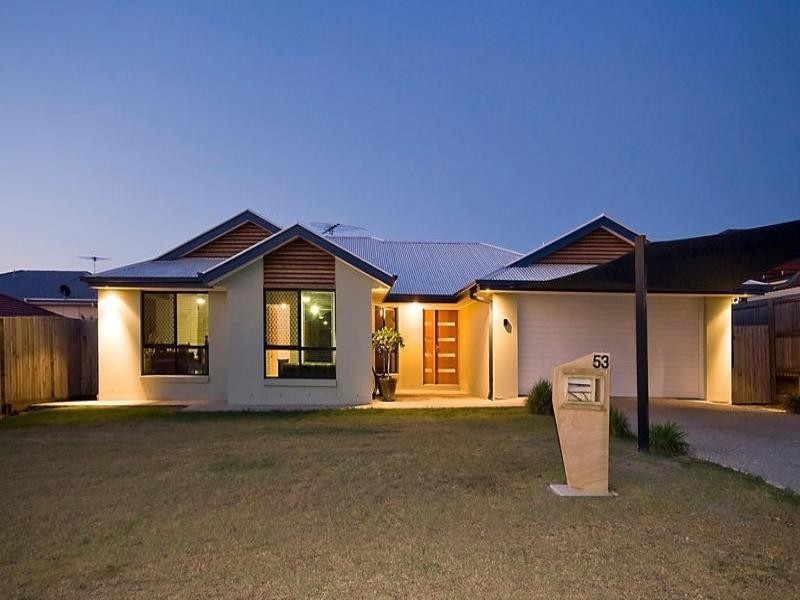 53 Woodlark Crescent, Parkinson QLD 4115