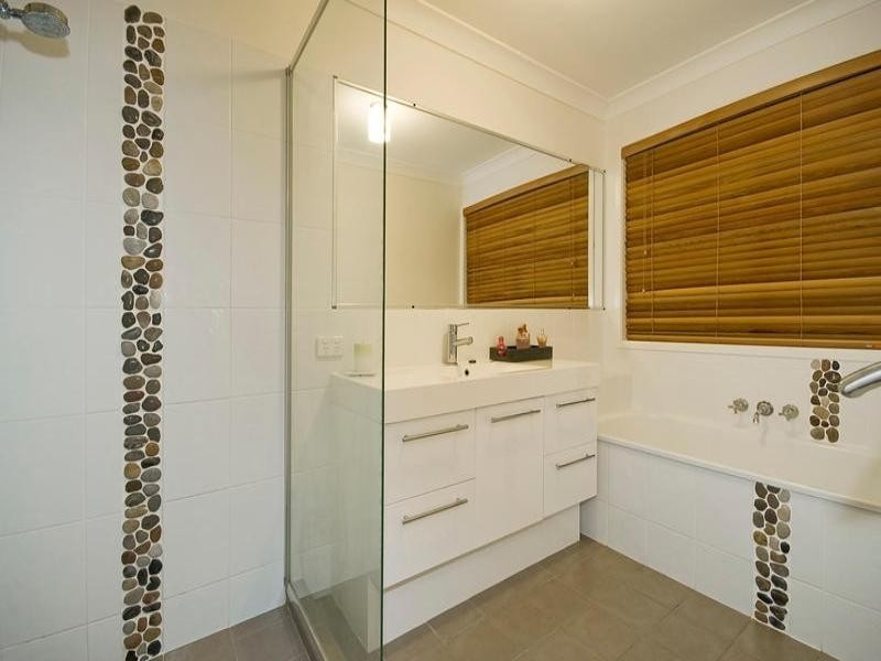 53 Woodlark Crescent, Parkinson QLD 4115