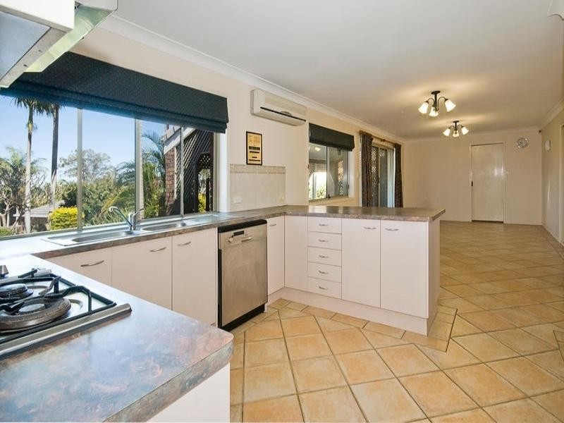 4 Galliano Court, Calamvale QLD 4116