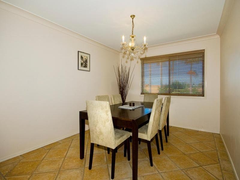 4 Galliano Court, Calamvale QLD 4116