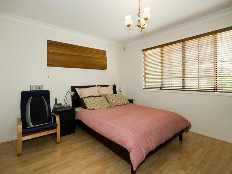 4 Galliano Court, Calamvale QLD 4116