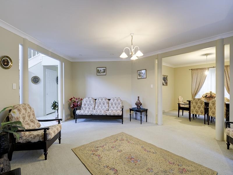 8 Geneva Close, Parkinson QLD 4115