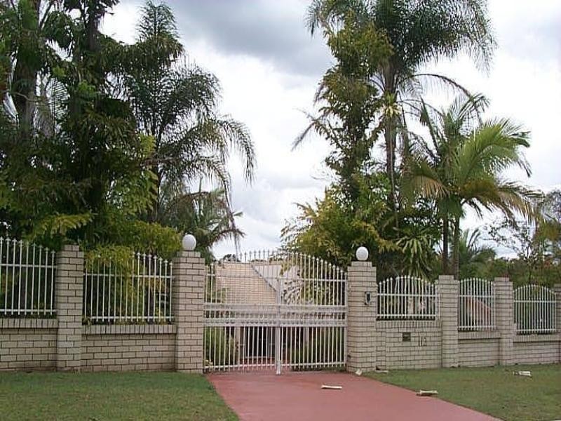 Stretton QLD 4116