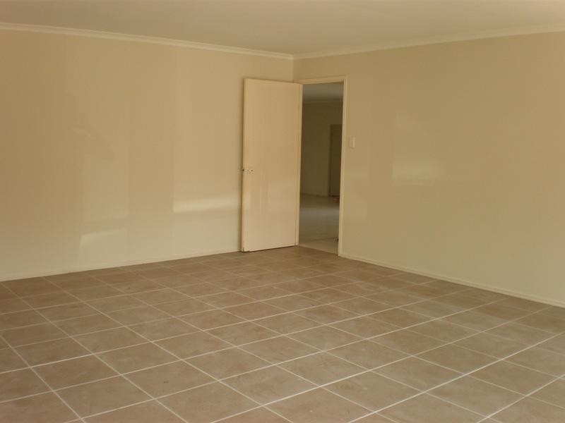 Stretton QLD 4116