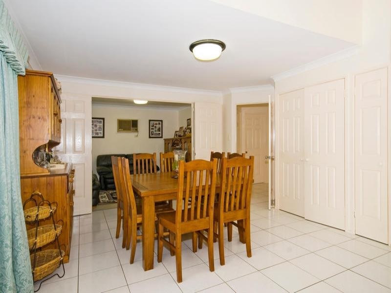 29 Swan Lake Crescent, Calamvale QLD 4116