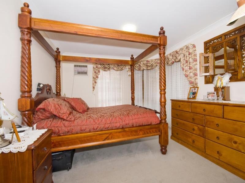 29 Swan Lake Crescent, Calamvale QLD 4116