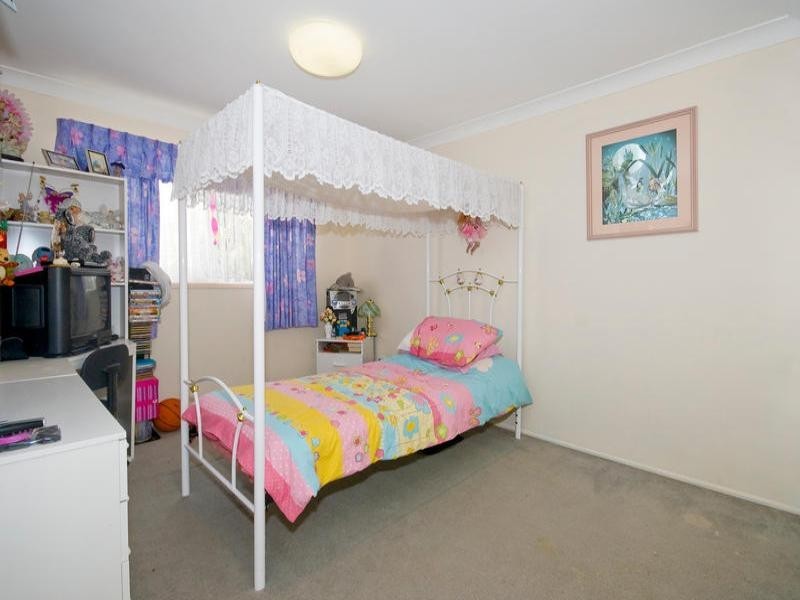 29 Swan Lake Crescent, Calamvale QLD 4116