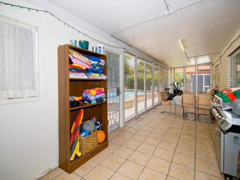 29 Swan Lake Crescent, Calamvale QLD 4116