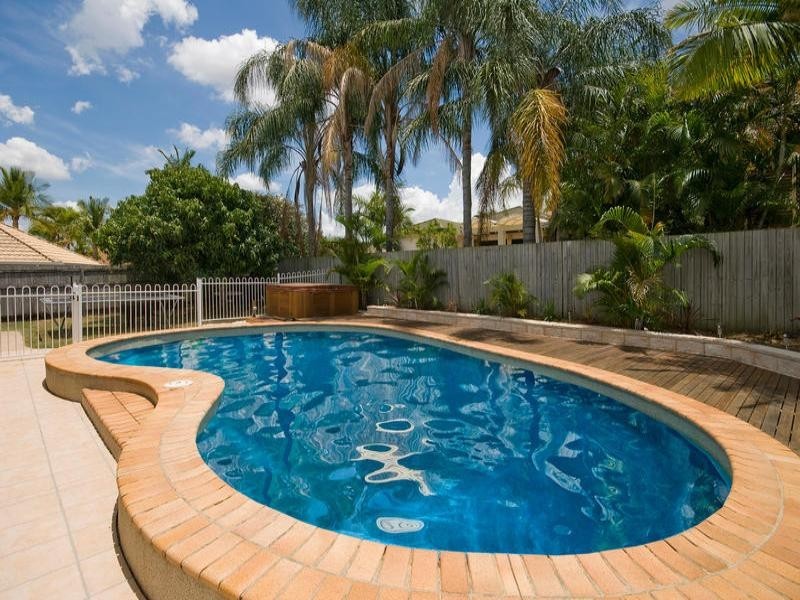 29 Swan Lake Crescent, Calamvale QLD 4116