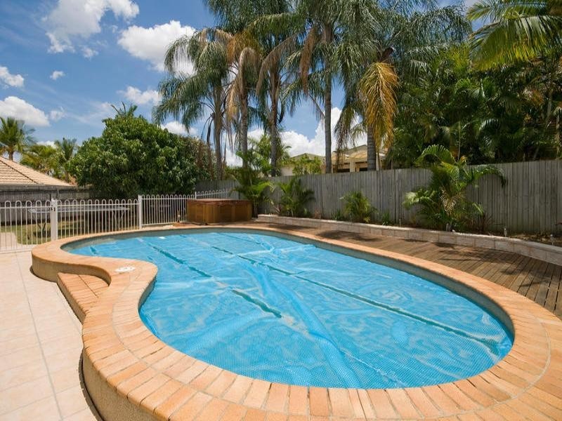 29 Swan Lake Crescent, Calamvale QLD 4116