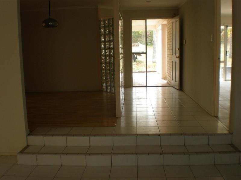 Stretton QLD 4116