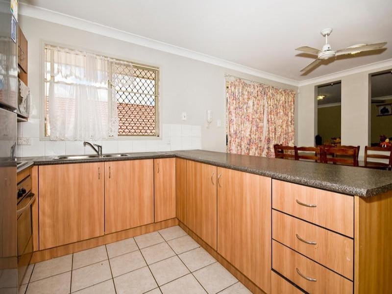 8 Stanley Street, Acacia Ridge QLD 4110