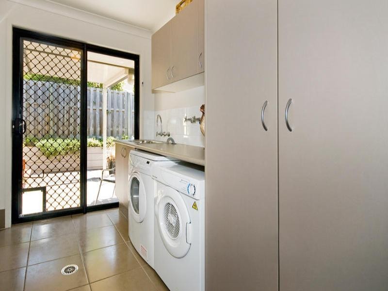 52 Mapelton Circuit, Parkinson QLD 4115