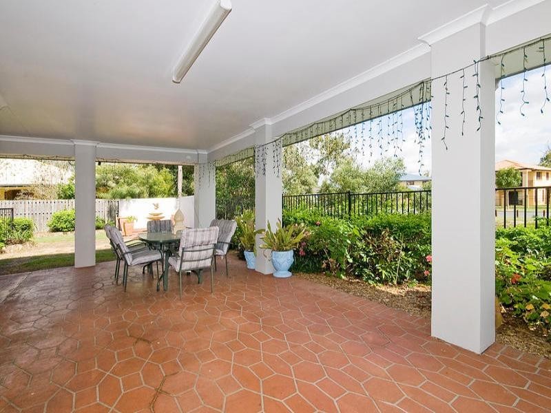 24 Bournda Close, Parkinson QLD 4115