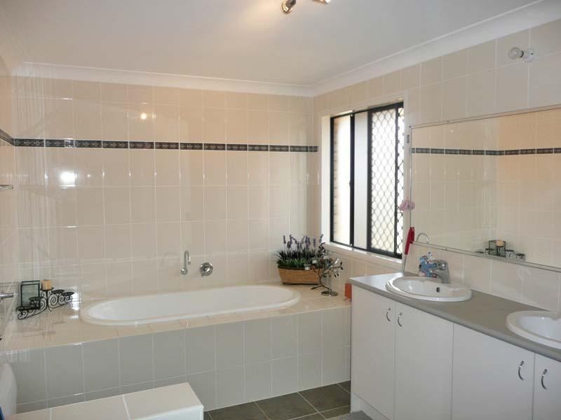 62 Birchwood Place, Stretton QLD 4116