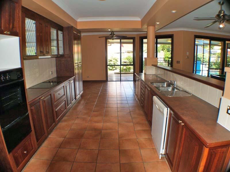 9 Maidenhair Place, Calamvale QLD 4116