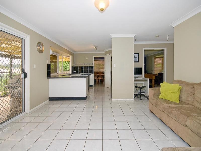 88 Honeysuckle Wy, Calamvale QLD 4116