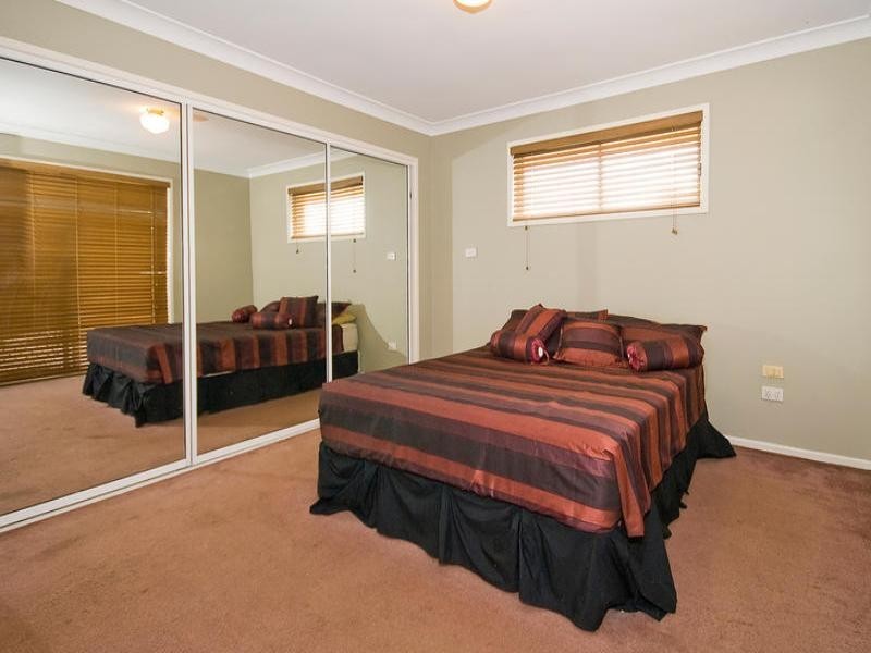 88 Honeysuckle Wy, Calamvale QLD 4116