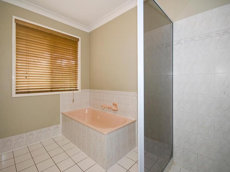 88 Honeysuckle Wy, Calamvale QLD 4116
