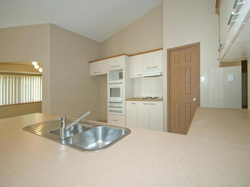 10 Tralee Place, Parkinson QLD 4115
