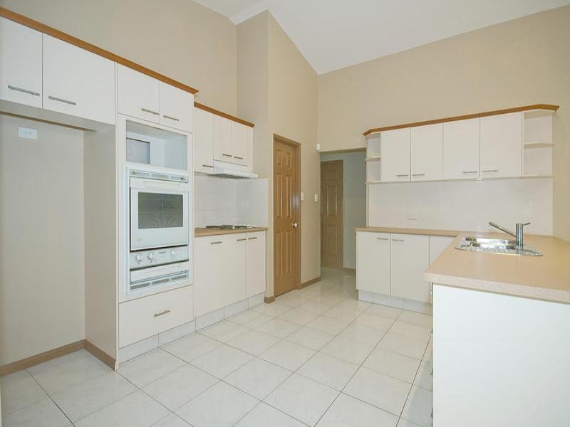 10 Tralee Place, Parkinson QLD 4115