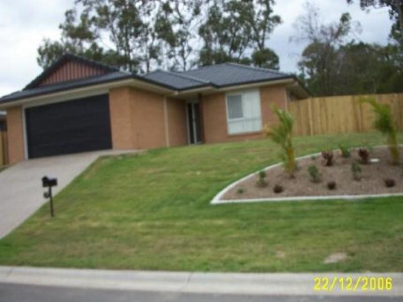 16 Hill End Avenue, Hillcrest QLD 4118