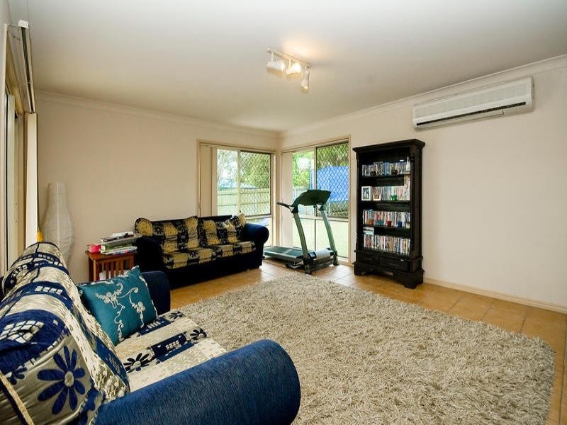 30 Lindfield Street, Parkinson QLD 4115