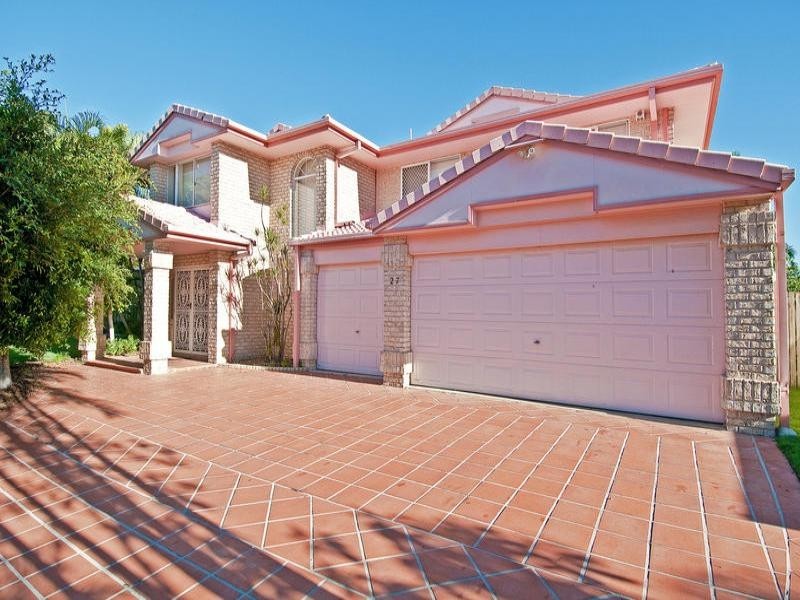 27 Honeysuckle Way, Calamvale QLD 4116