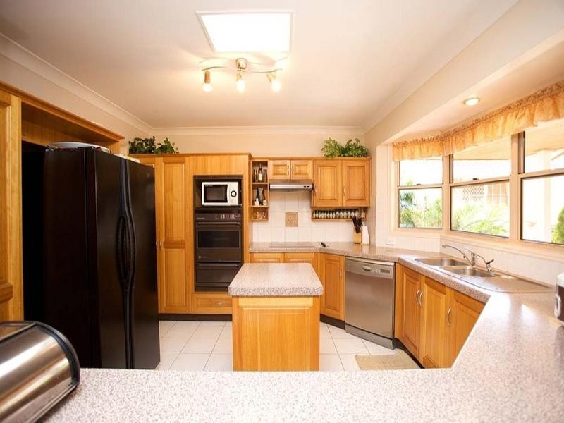 Stretton QLD 4116