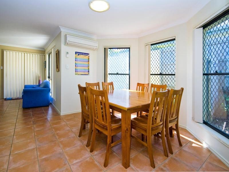 6 Carnegie Close, Parkinson QLD 4115