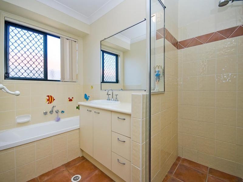 6 Carnegie Close, Parkinson QLD 4115