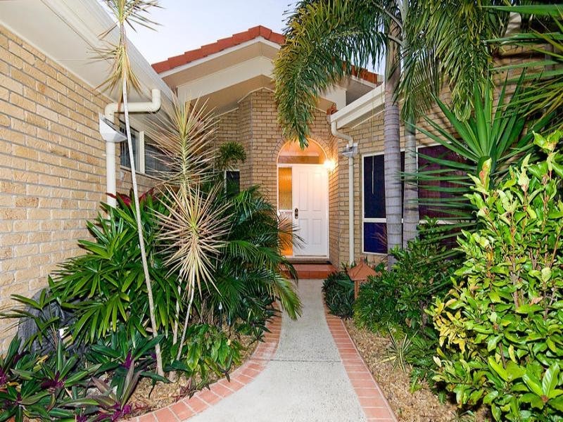 25 Dalkeith Court, Park Ridge South QLD 4125