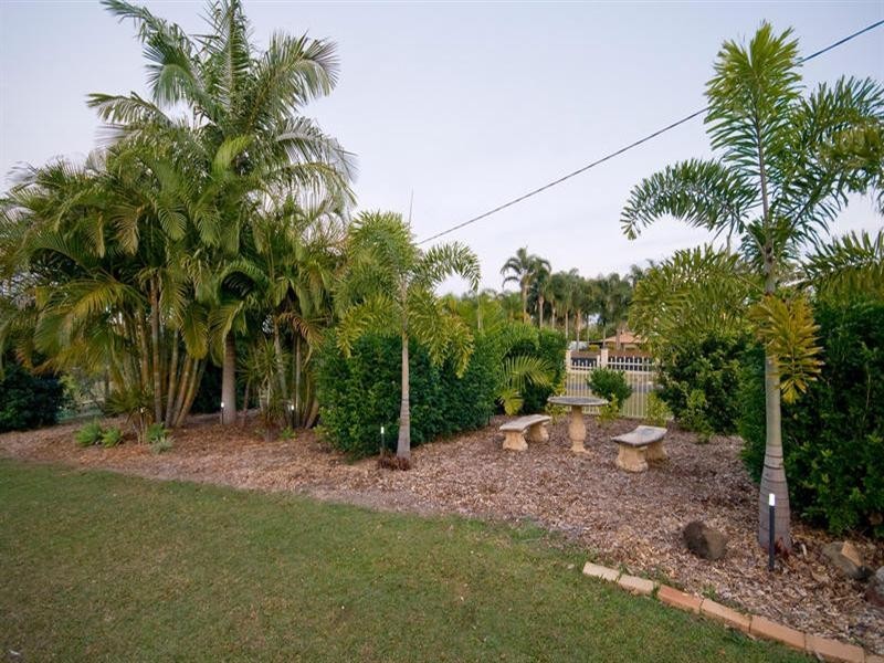 25 Dalkeith Court, Park Ridge South QLD 4125