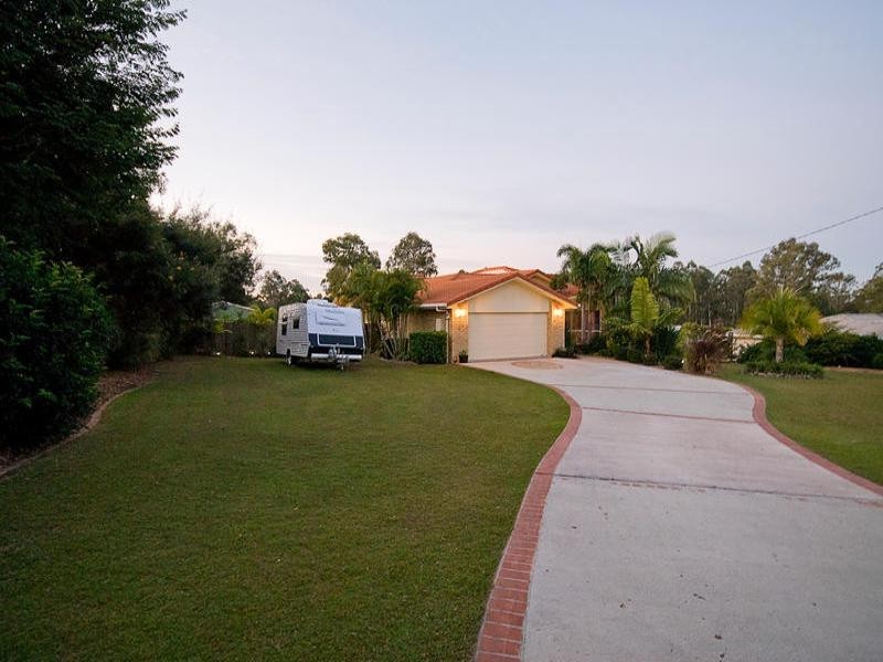 25 Dalkeith Court, Park Ridge South QLD 4125