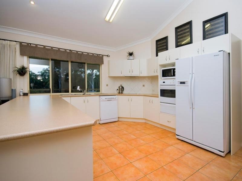 25 Dalkeith Court, Park Ridge South QLD 4125