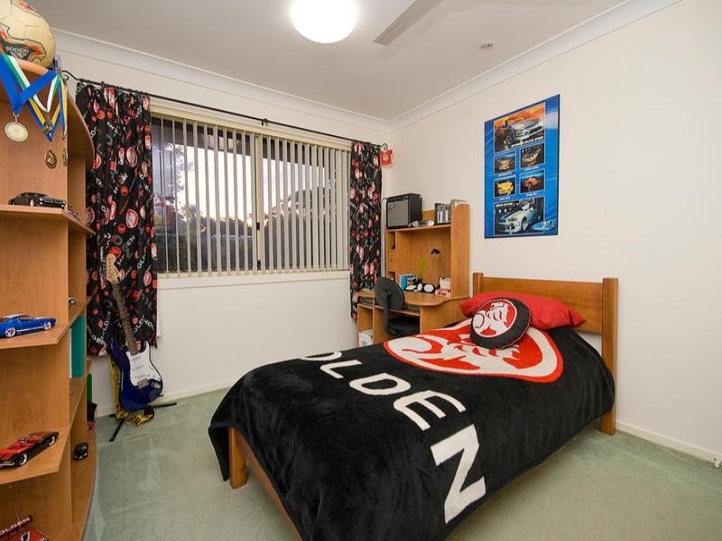 25 Dalkeith Court, Park Ridge South QLD 4125