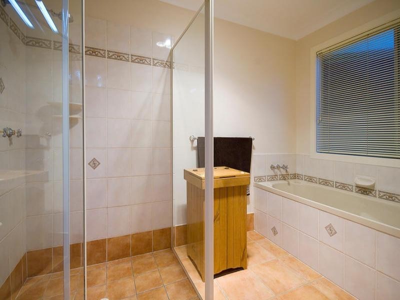 25 Dalkeith Court, Park Ridge South QLD 4125