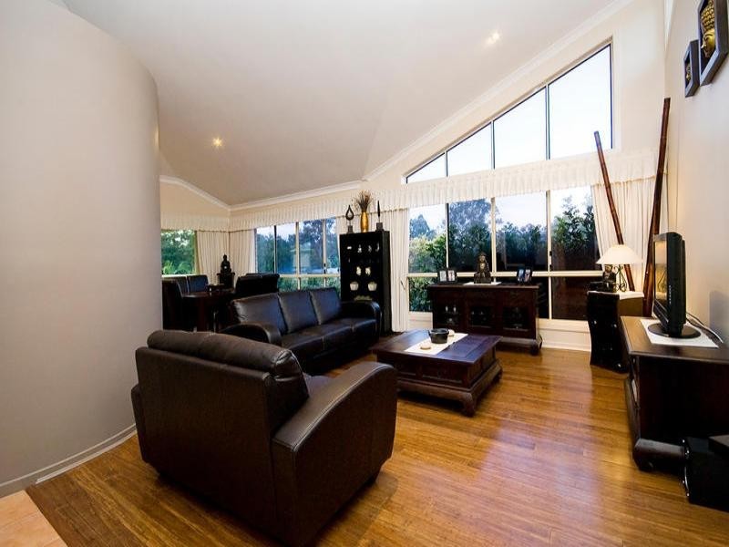 25 Dalkeith Court, Park Ridge South QLD 4125