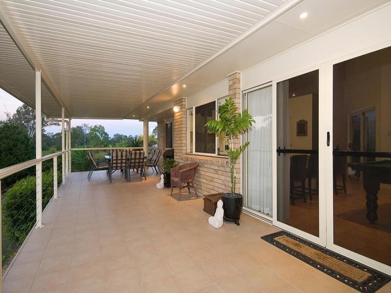 25 Dalkeith Court, Park Ridge South QLD 4125