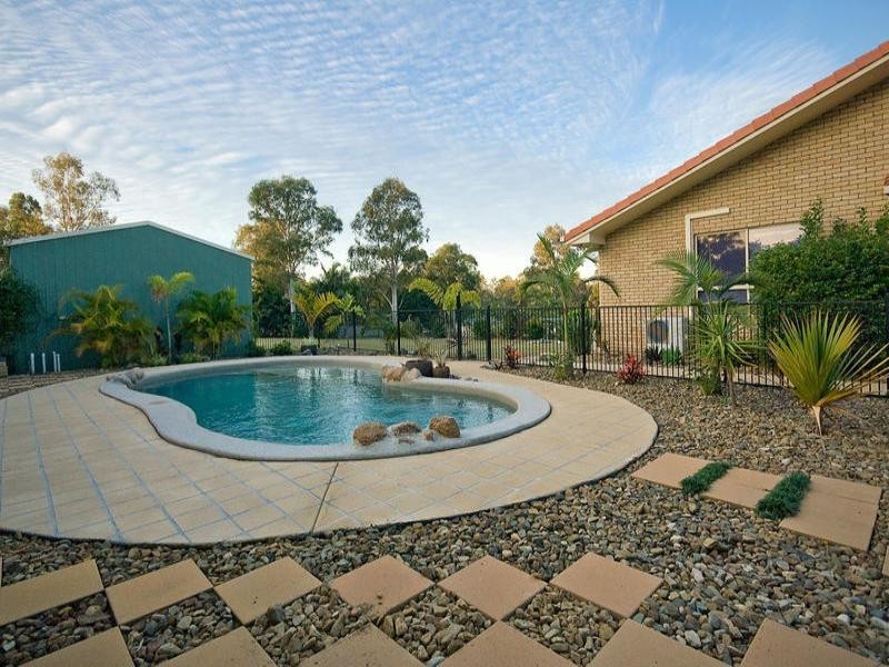 25 Dalkeith Court, Park Ridge South QLD 4125