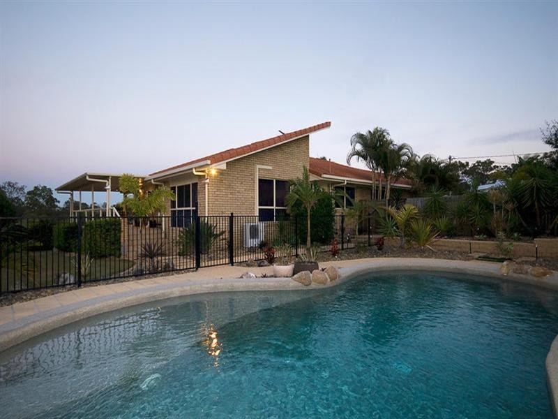 25 Dalkeith Court, Park Ridge South QLD 4125
