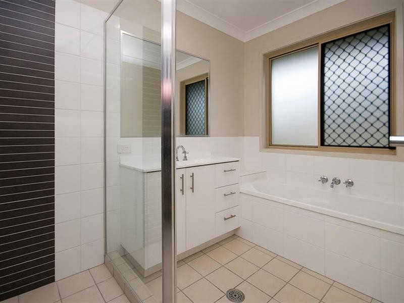 10 Hudson Street, Calamvale QLD 4116