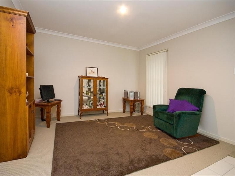 10 Hudson Street, Calamvale QLD 4116