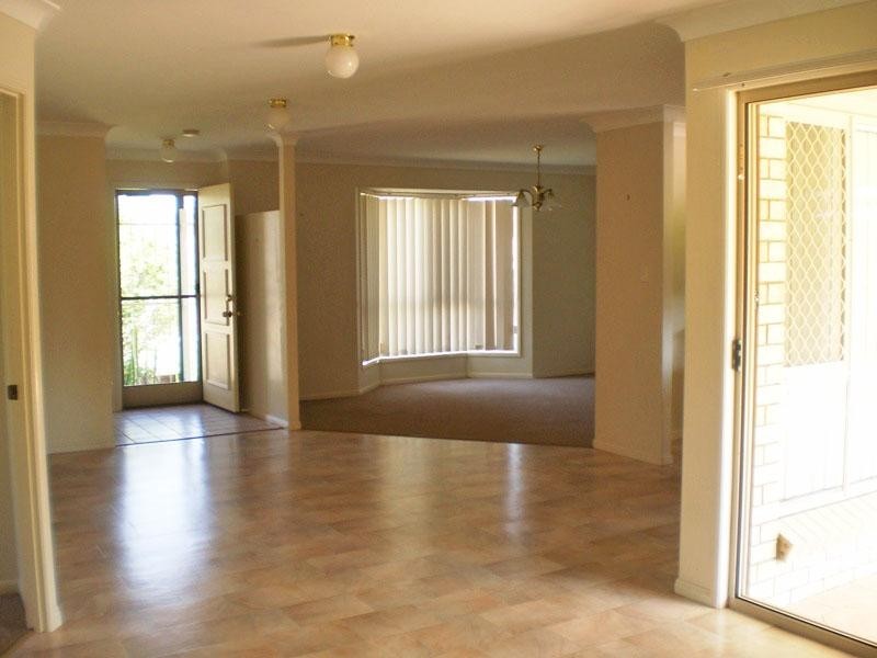 5 Paddies Crescent, Crestmead QLD 4132