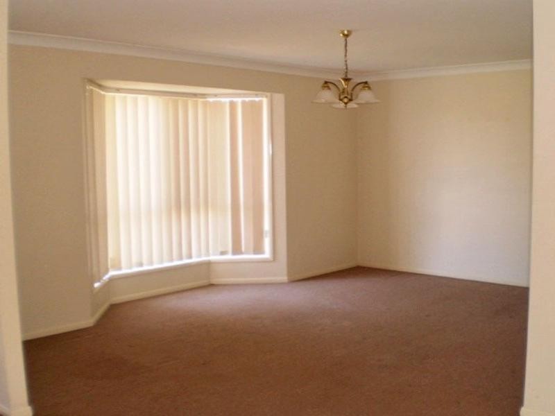 5 Paddies Crescent, Crestmead QLD 4132