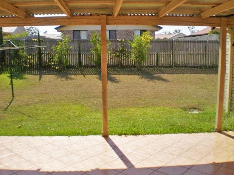 5 Paddies Crescent, Crestmead QLD 4132