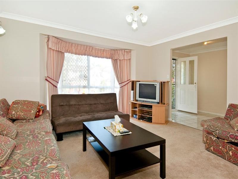 17 Solandra Crescent, Calamvale QLD 4116