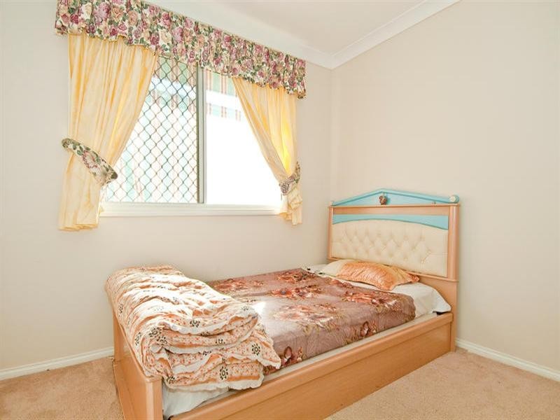 17 Solandra Crescent, Calamvale QLD 4116