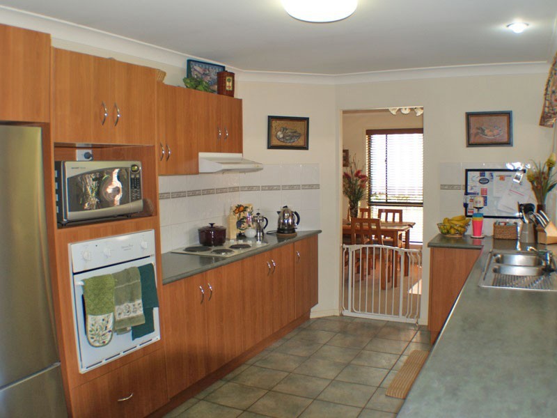 22 Seaton Place, Parkinson QLD 4115